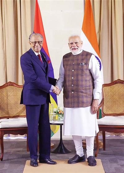 PM Modi meets Mauritius counterpart, discusses cooperation in skilling, defence, energy
