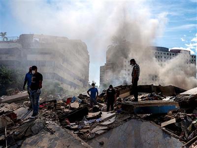 At least 1,450 reported dead as rescue operators tear through rubble in Venezuela