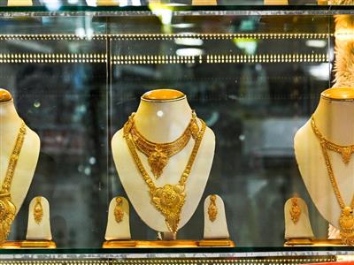 Gold, silver extend losses as Fed rate concerns weigh on sentiment