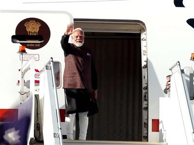 PM Modi emplanes for Auckland, New Zealand from Melbourne for final leg of his three-nation tour