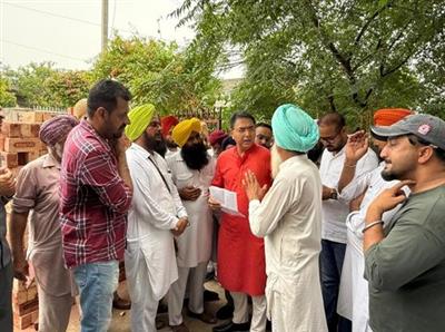 Aman Arora hears public grievances during ‘Lok Milni’ outreach in Sunam villages