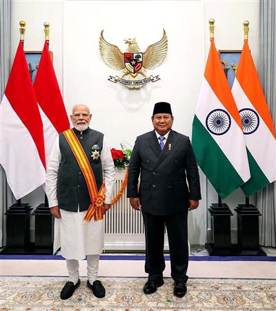 PM Modi gifts unique Indian artworks, speciality tea, handloom silk to Indonesian leadership