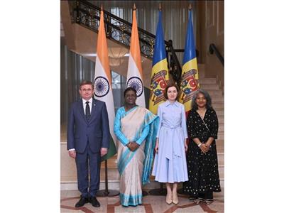 President Droupadi Murmu attends banquet hosted by Moldovan counterpart, interacts with Indian community