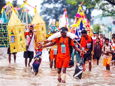 UP: Food Safety Dept installs QR codes at food outlets in Moradabad ahead of Kanwar Yatra