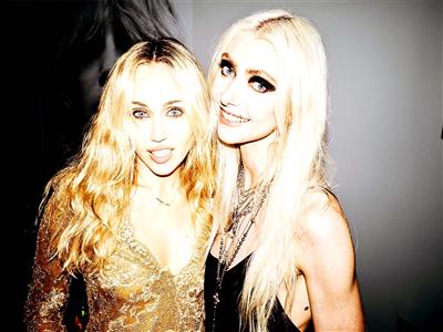 Miley Cyrus, Taylor Momsen reunite after 22 years, fans call it full-circle moment