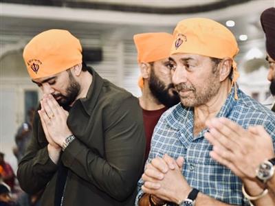 Sunny Deol 'truly blessed' after visiting Takhat Sri Harimandir Ji Patna Sahib with son Karan