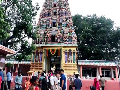 Devotees gather in numbers at Jaipur's Jharkhand Mahadev Temple on second Shravan Monday
