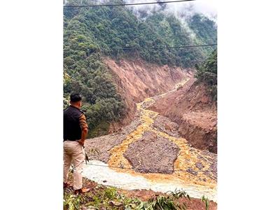 Sikkim: Landslide temporarily blocks Teesta and Chyakoong Rivers in Mangan; partial flow continues