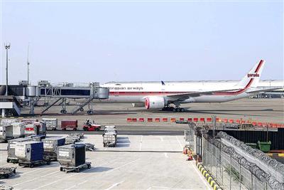Indonesia reopens Jakarta airport as Anak Krakatau ash clears; new eruptions being monitored