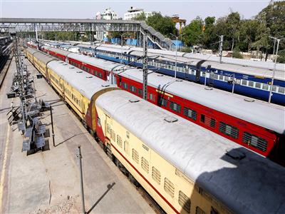 Railway officials swing into action after OHE tripping between Secunderabad, Lalaguda station