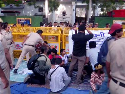 Delhi Police detain protesters over demonstration against alleged sexual misconduct of three women journalists
