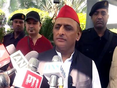 Akhilesh Yadav alleges EC functioning in BJP’s favour ahead of INDIA bloc march