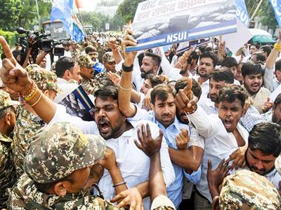 Keralam law student alleges assault by Delhi Police during protest in Delhi;  Zero FIR registered