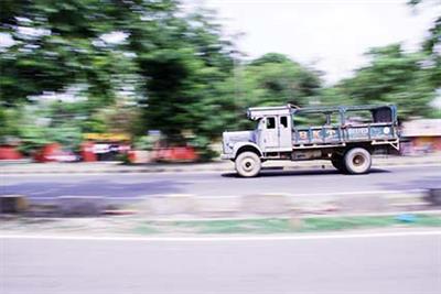 MoRTH to Organise Transport Mela in Delhi to Promote Scrapping and Replacement of Old Trucks, Buses